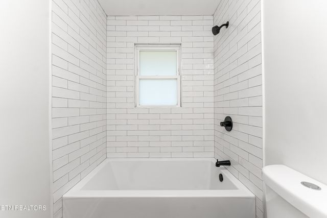 2609 Waverly St St, Knoxville, TN 37921