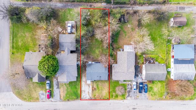 2609 Waverly St St, Knoxville, TN 37921