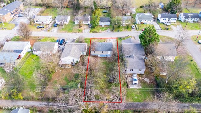 2609 Waverly St St, Knoxville, TN 37921