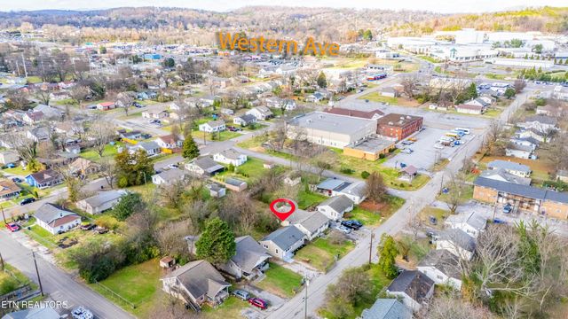 2609 Waverly St St, Knoxville, TN 37921