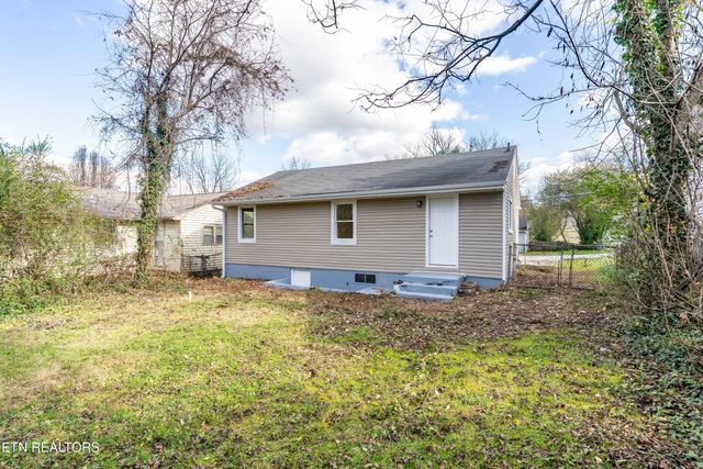 2609 Waverly St St, Knoxville, TN 37921