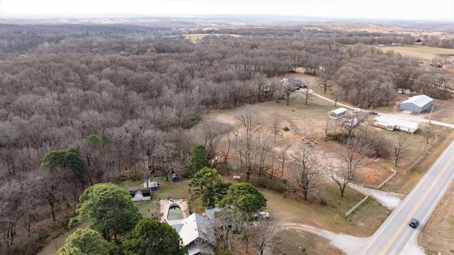 W Hwy 12, Highfill, AR 72734