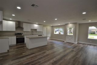 731 James Street, Tomball, TX 77375