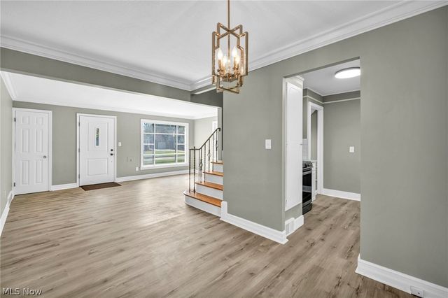 7198 Greenleaf Avenue, Parma, OH 44130