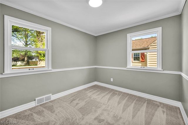 7198 Greenleaf Avenue, Parma, OH 44130
