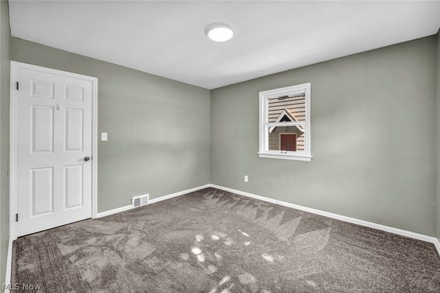 7198 Greenleaf Avenue, Parma, OH 44130