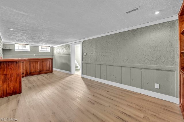 7198 Greenleaf Avenue, Parma, OH 44130