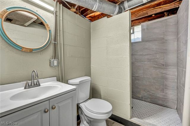 7198 Greenleaf Avenue, Parma, OH 44130