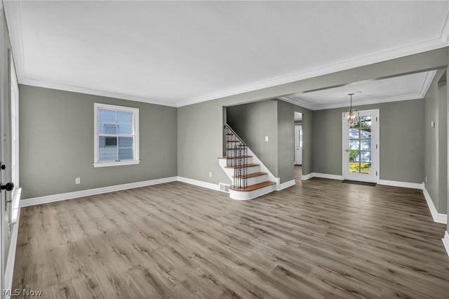 7198 Greenleaf Avenue, Parma, OH 44130