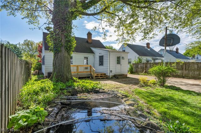 7198 Greenleaf Avenue, Parma, OH 44130