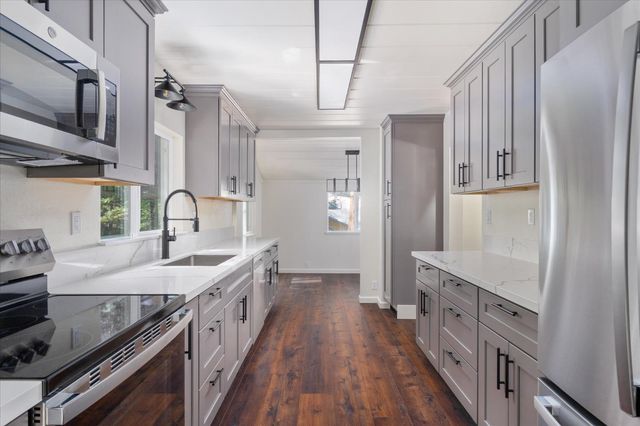 1290 Aspen St, Arnold, CA 95223