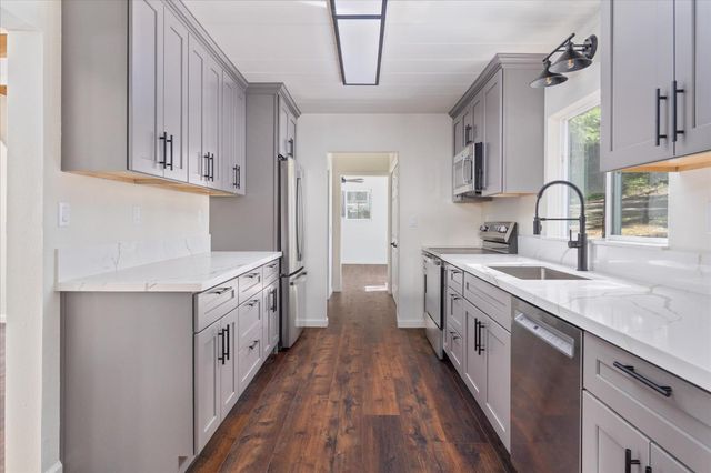 1290 Aspen St, Arnold, CA 95223