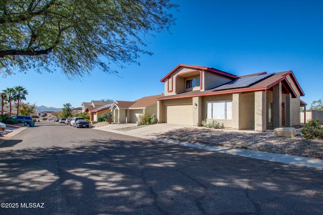 8157 N Streamside Avenue, Tucson, AZ 85741