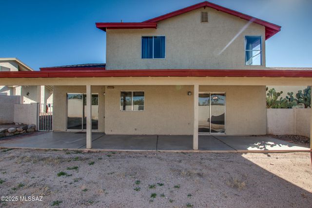 8157 N Streamside Avenue, Tucson, AZ 85741