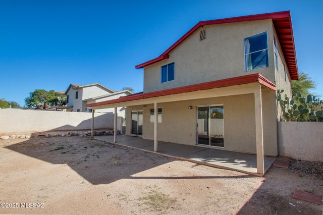 8157 N Streamside Avenue, Tucson, AZ 85741