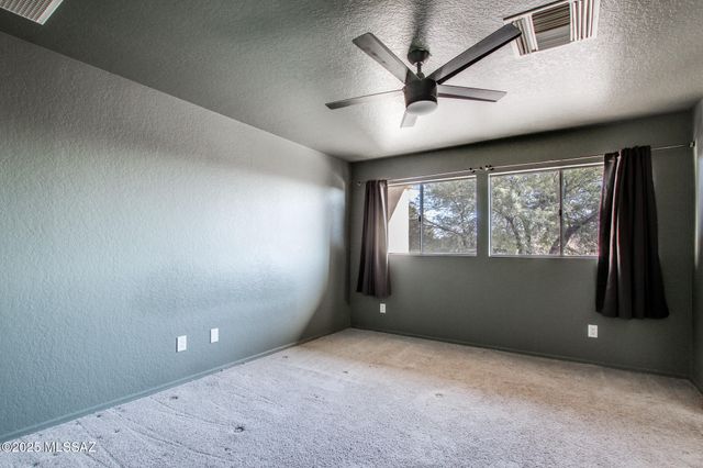 8157 N Streamside Avenue, Tucson, AZ 85741