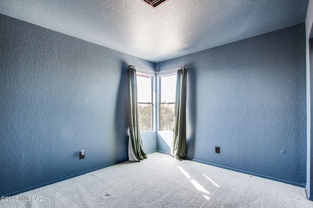 8157 N Streamside Avenue, Tucson, AZ 85741