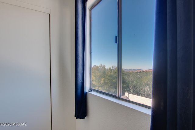 8157 N Streamside Avenue, Tucson, AZ 85741