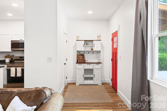 116 Arnold Road, Asheville, NC 28805