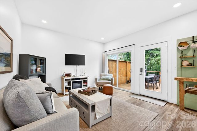 116 Arnold Road, Asheville, NC 28805
