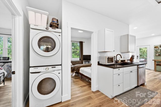 116 Arnold Road, Asheville, NC 28805