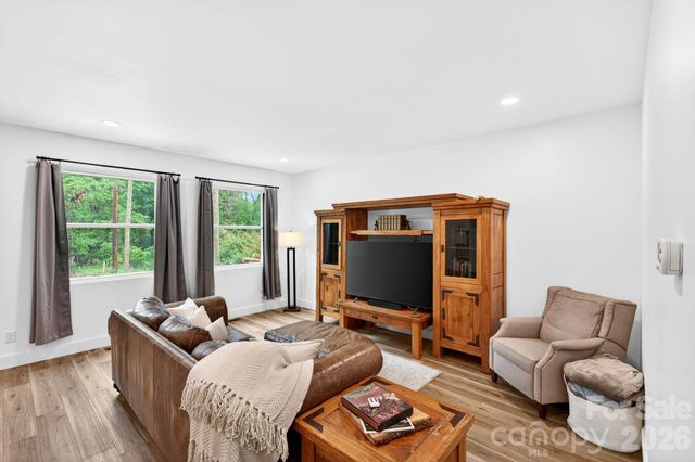 116 Arnold Road, Asheville, NC 28805