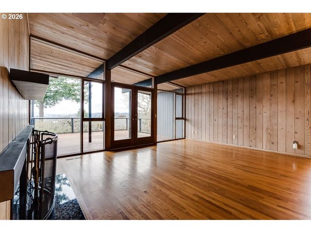 2055 BROADVIEW St, Eugene, OR 97405