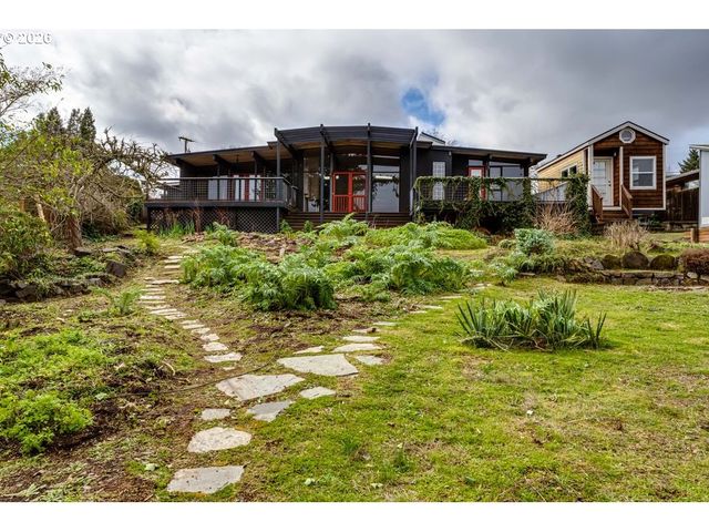 2055 BROADVIEW St, Eugene, OR 97405