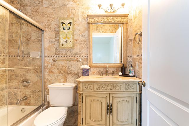 2641 Gately Drive W 1003, West Palm Beach, FL 33415