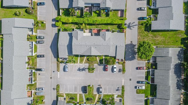 2641 Gately Drive W 1003, West Palm Beach, FL 33415