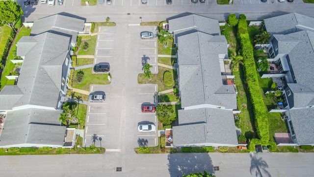 2641 Gately Drive W 1003, West Palm Beach, FL 33415