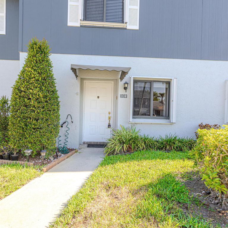 2641 Gately Drive W 1003, West Palm Beach, FL 33415