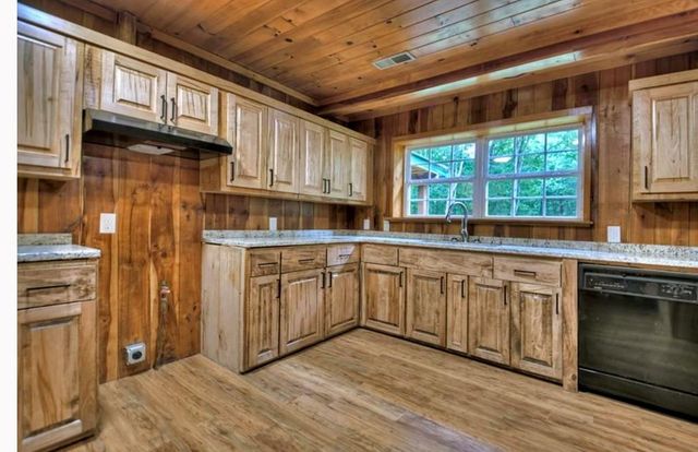 1843 Old Mobile Road, Mccaysville, GA 30555