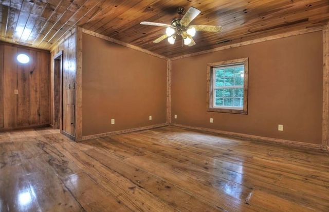 1843 Old Mobile Road, Mccaysville, GA 30555