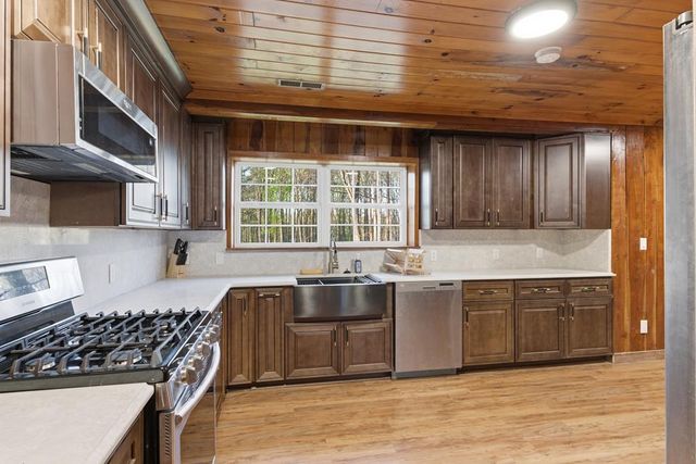 1843 Old Mobile Road, Mccaysville, GA 30555