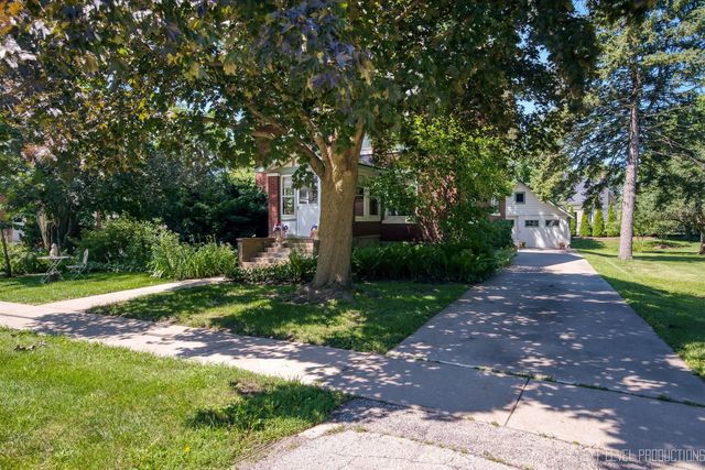 4N768 Old La Fox Road, St. Charles, IL 60175