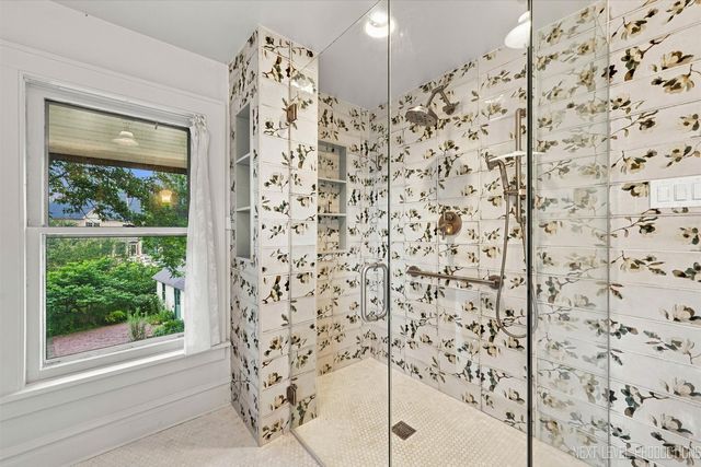 4N768 Old La Fox Road, St. Charles, IL 60175