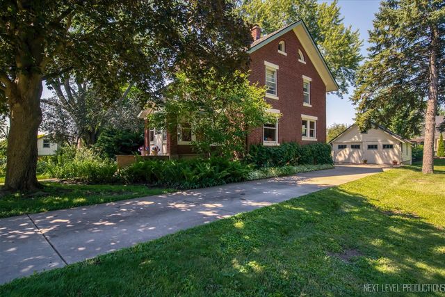 4N768 Old La Fox Road, St. Charles, IL 60175