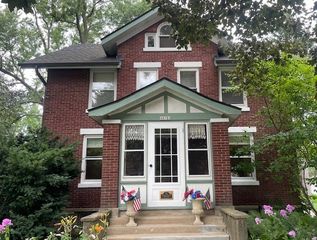 4N768 Old La Fox Road, St. Charles, IL 60175