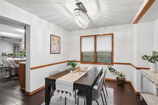 284 58th Court, West Des Moines, IA 50266