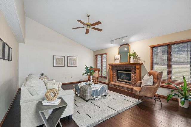 284 58th Court, West Des Moines, IA 50266