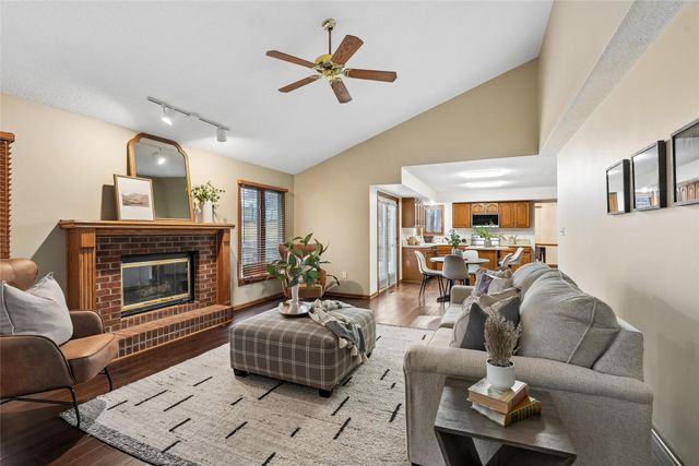 284 58th Court, West Des Moines, IA 50266