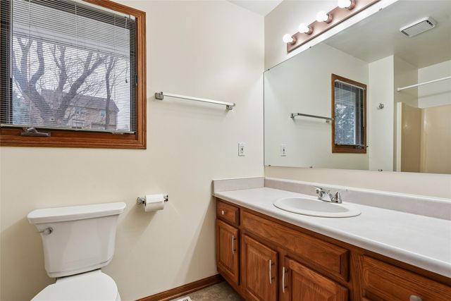 284 58th Court, West Des Moines, IA 50266