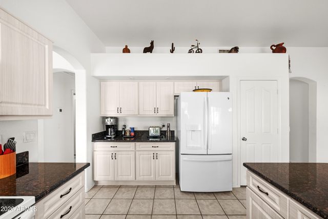 8966 E RED MOUNTAIN Lane, Gold Canyon, AZ 85118