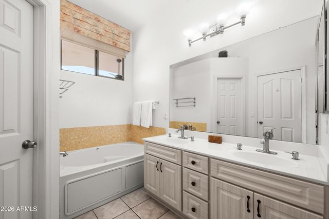 8966 E RED MOUNTAIN Lane, Gold Canyon, AZ 85118
