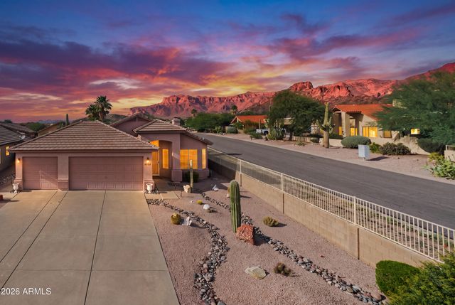 8966 E RED MOUNTAIN Lane, Gold Canyon, AZ 85118
