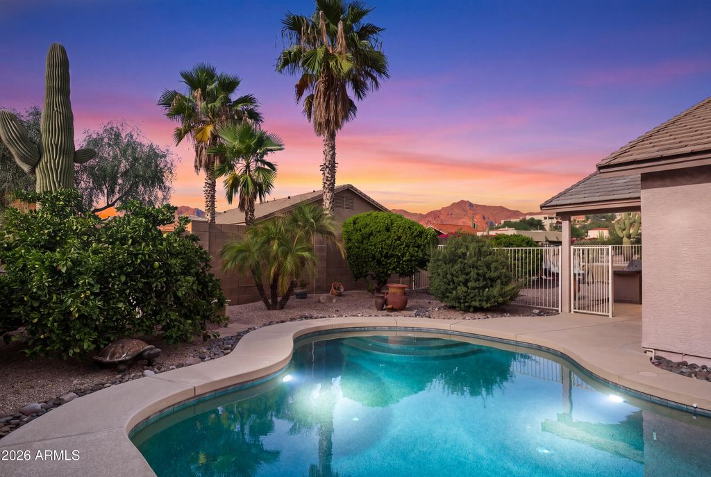 8966 E RED MOUNTAIN Lane, Gold Canyon, AZ 85118 — exterior
