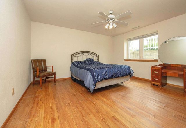 1303 Orchard Dr, Cedar Falls, IA 50613