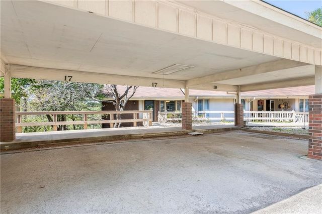 17 Britten Circle, Bella Vista, AR 72715