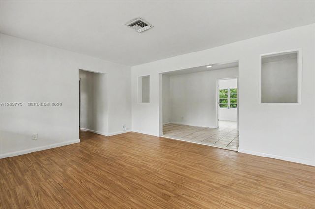 13020 NW 1st Ave, Miami, FL 33168